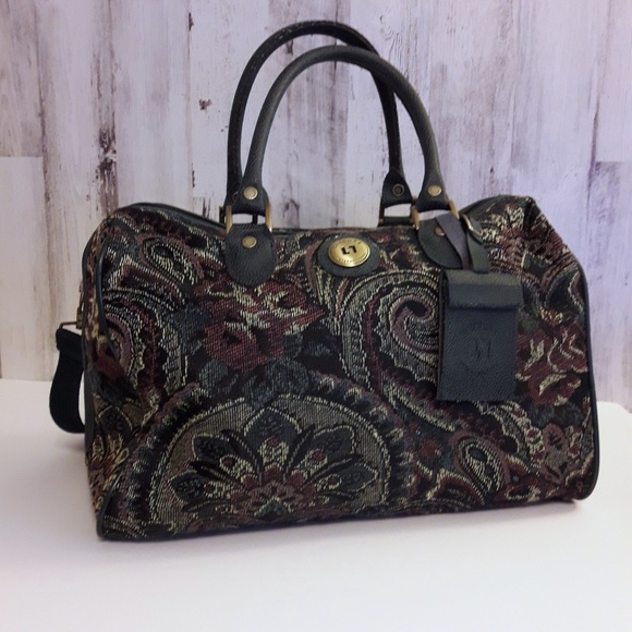 vintage leisure luggage